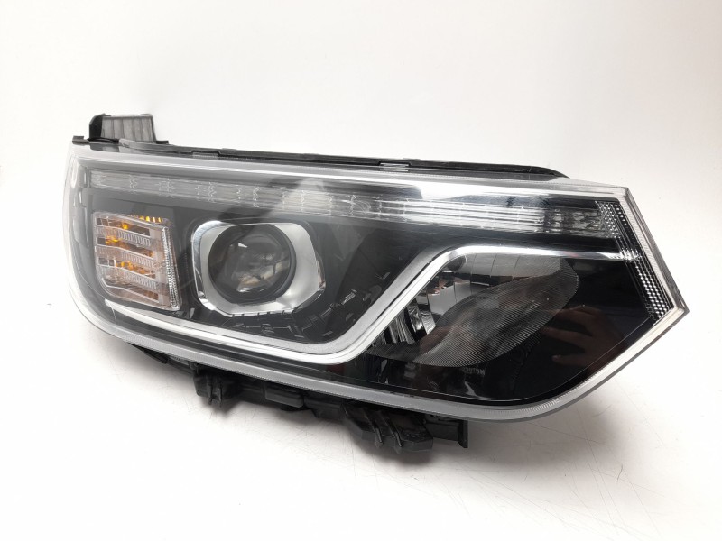 Recambio de faro derecho para kg mobility tivoli referencia OEM IAM  ZGM92160080 