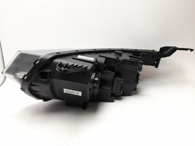 Recambio de faro derecho para kg mobility tivoli referencia OEM IAM  ZGM92160080 
