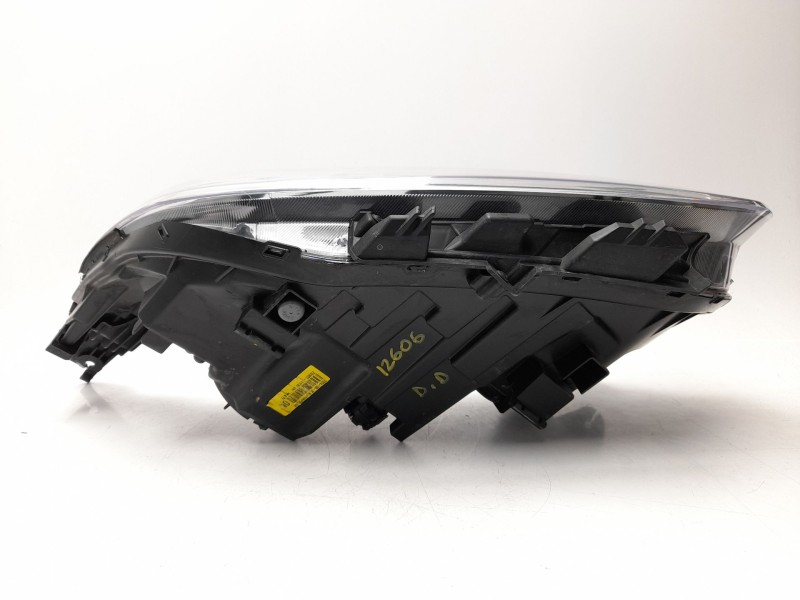 Recambio de faro derecho para kg mobility tivoli referencia OEM IAM  ZGM92160080 
