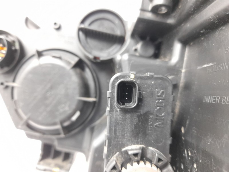Recambio de faro derecho para kg mobility tivoli referencia OEM IAM  ZGM92160080 