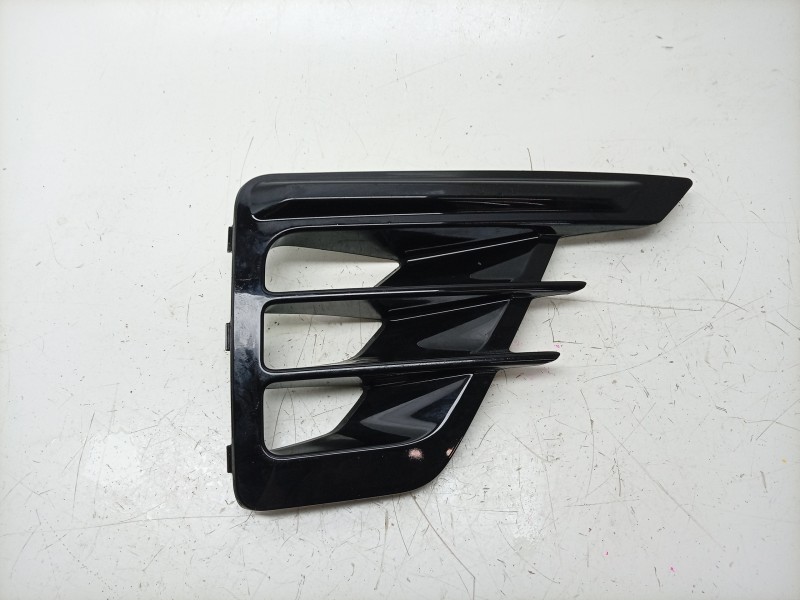 Recambio de moldura para kg mobility tivoli referencia OEM IAM  7876135010 