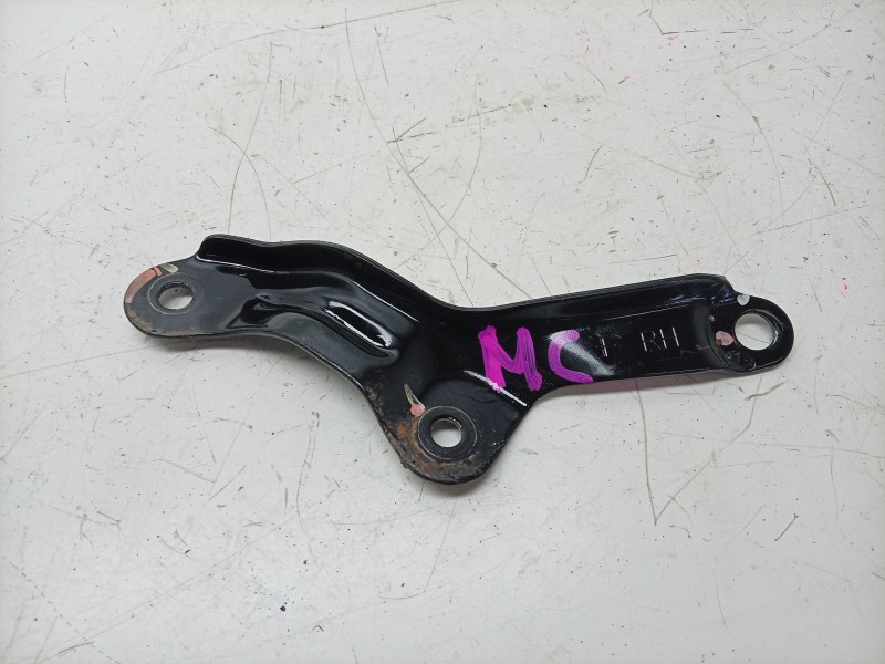 Recambio de soporte / guia puerta corredera para subaru outback (bs) 2.5 awd (bs9) referencia OEM IAM  34166FL010 