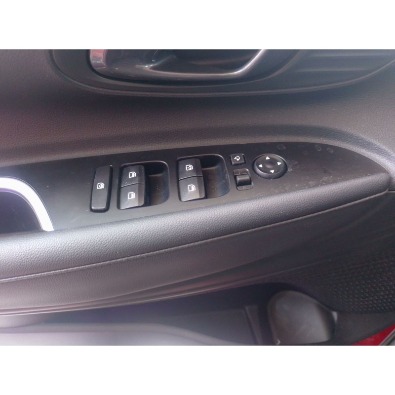 Recambio de mando elevalunas delantero izquierdo para hyundai i20 iii (bc3, bi3) 1.0 t-gdi hybrid 48v referencia OEM IAM   
