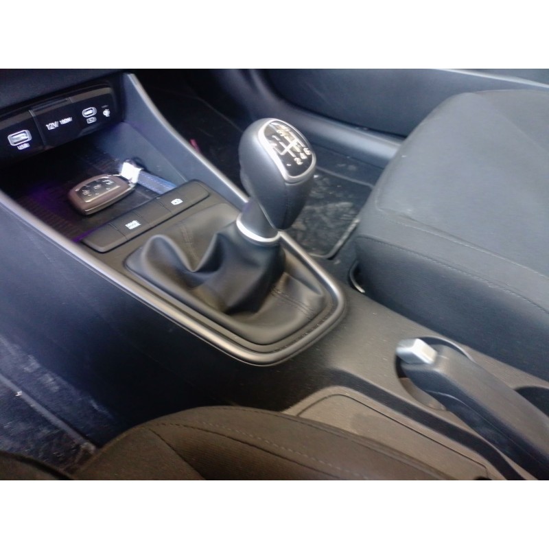 Recambio de palanca cambio para hyundai i20 iii (bc3, bi3) 1.0 t-gdi hybrid 48v referencia OEM IAM   