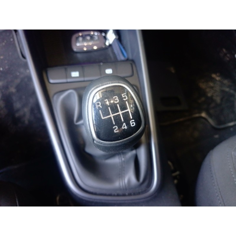 Recambio de pomo palanca cambio para hyundai i20 iii (bc3, bi3) 1.0 t-gdi hybrid 48v referencia OEM IAM   