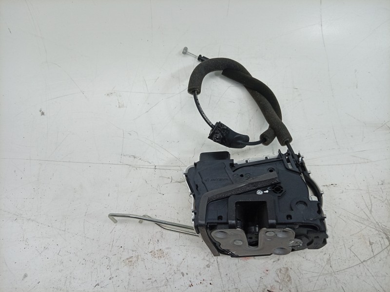 Recambio de cerradura puerta delantera izquierda para mg 3 referencia OEM IAM  11341604 