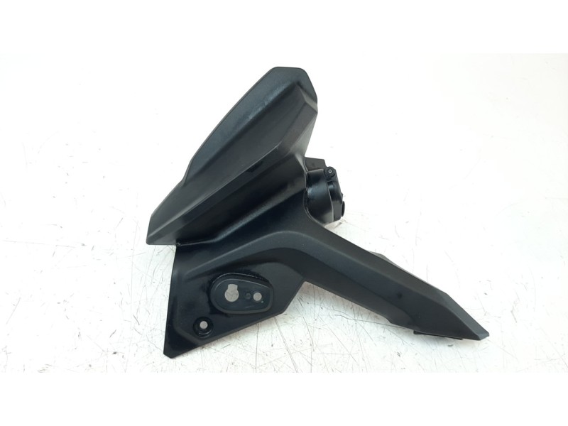 Recambio de moldura para bmw f 750 gs referencia OEM IAM 2786487  