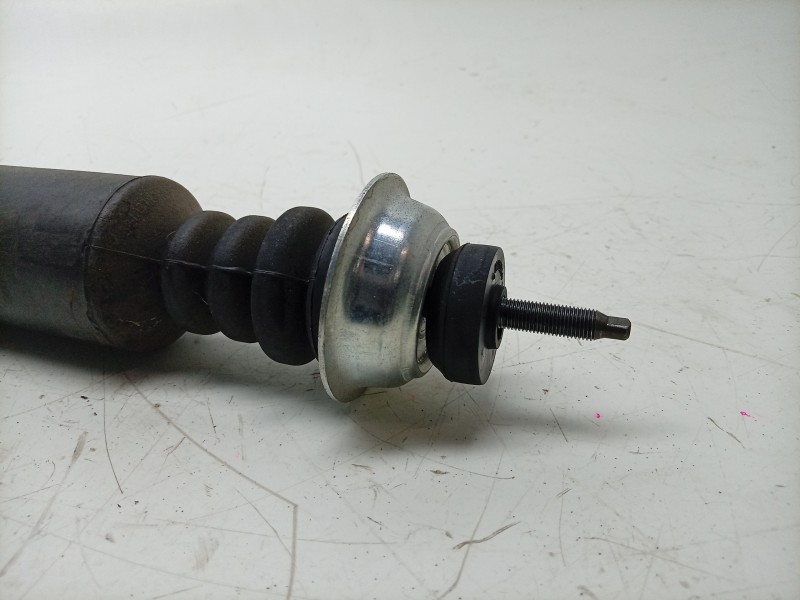 Recambio de amortiguador trasero izquierdo para dacia spring referencia OEM IAM 562100090R 562100090R 