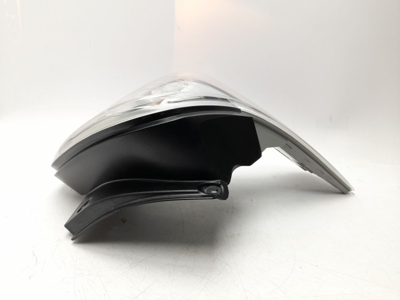 Recambio de piloto trasero izquierdo para kg mobility tivoli referencia OEM IAM  8360135801 