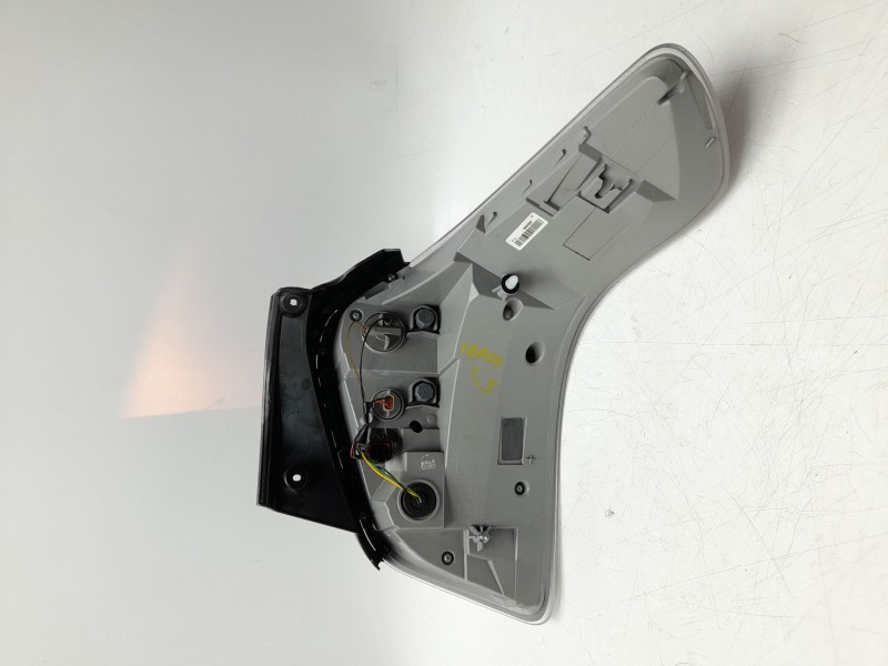 Recambio de piloto trasero izquierdo para kg mobility tivoli referencia OEM IAM  8360135801 