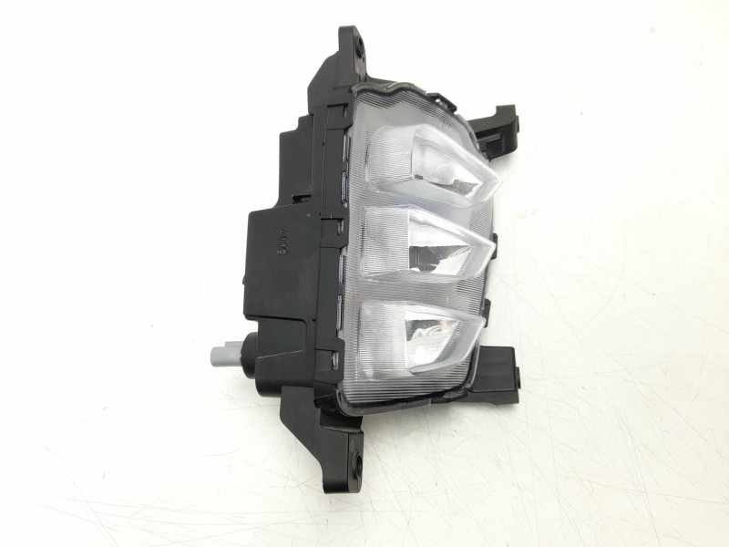 Recambio de faro antiniebla derecho para kg mobility tivoli referencia OEM IAM  8320235811 