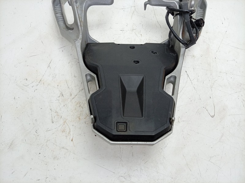 Recambio de portaequipajes para honda forza nss 750 referencia OEM IAM 08ESYK40TP23ZN 08L74MKTD00ZC 
