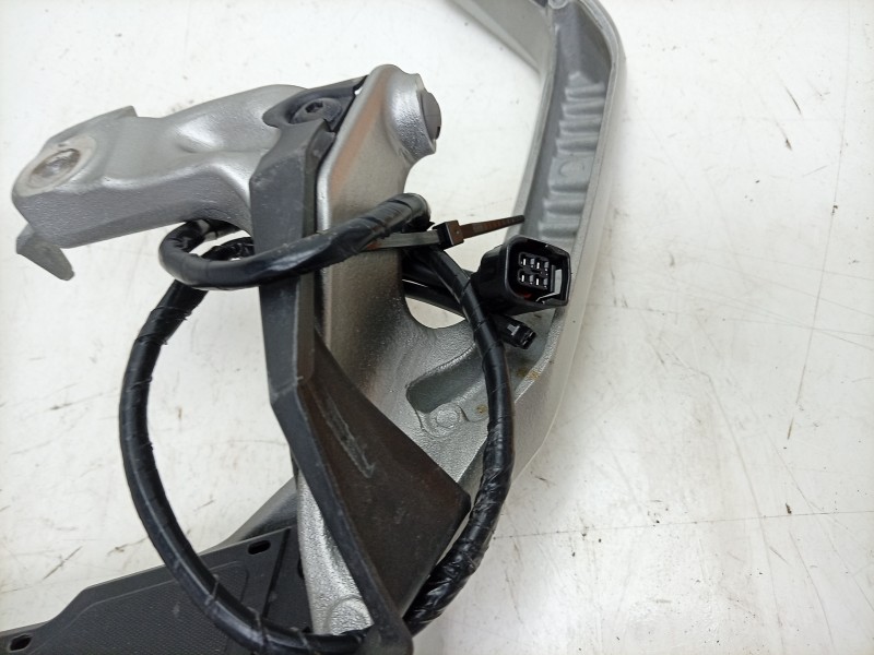 Recambio de portaequipajes para honda forza nss 750 referencia OEM IAM 08ESYK40TP23ZN 08L74MKTD00ZC 