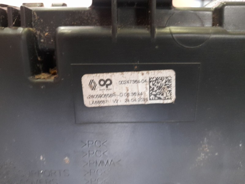 Recambio de faro delantero para renault 4 e-tech 120 referencia OEM IAM   