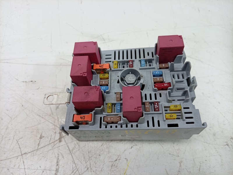 Recambio de caja reles / fusibles para toyota proace max referencia OEM IAM  00522367070 