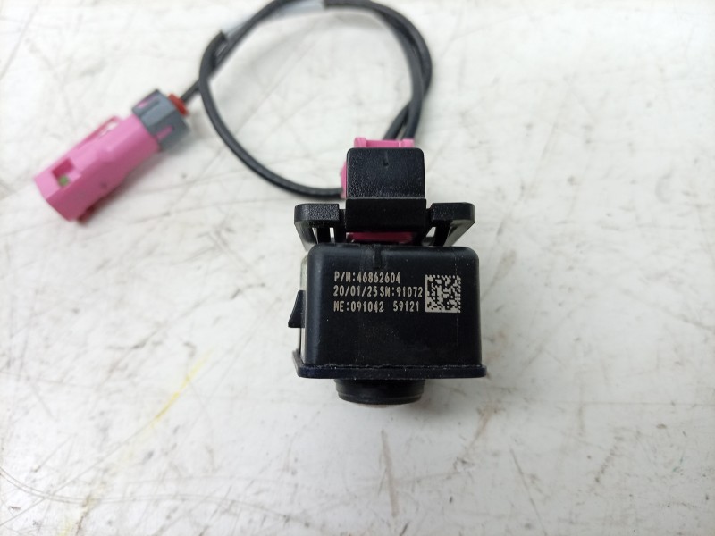 Recambio de camara vision trasera para toyota proace max referencia OEM IAM 091042 46862601 
