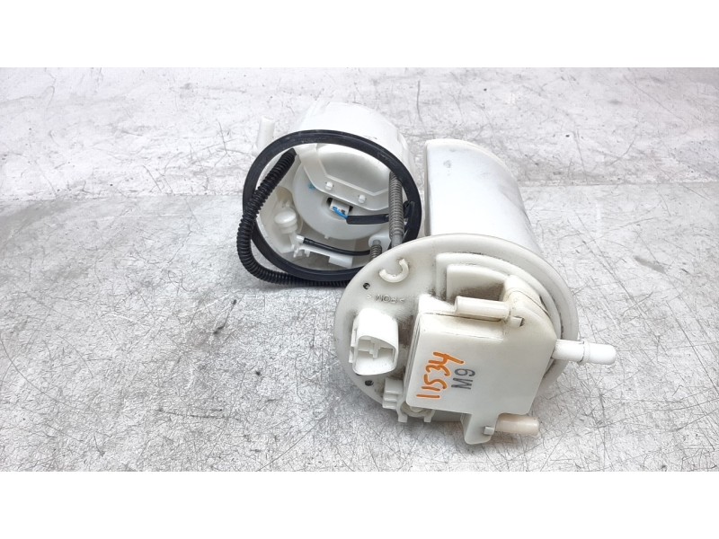Recambio de bomba combustible para toyota rav4 referencia OEM IAM 7770442080  