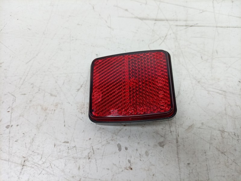 Recambio de piloto trasero izquierdo paragolpes para toyota proace max referencia OEM IAM  0251734 