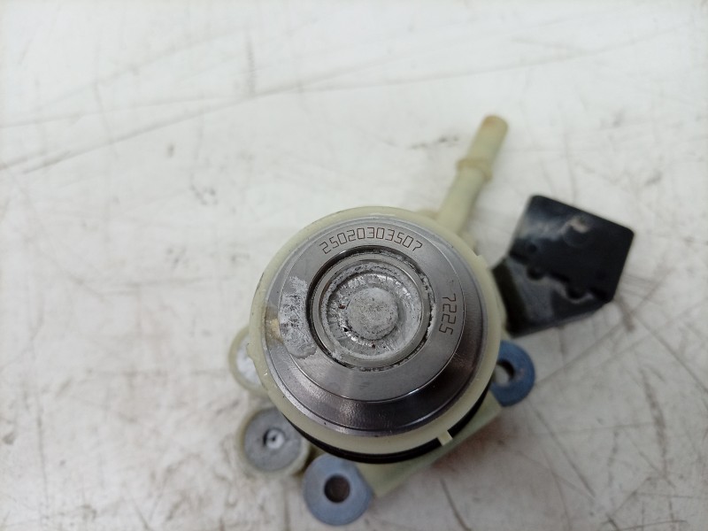 Recambio de bomba combustible para toyota proace max referencia OEM IAM 7250212102204 F01C25000S 