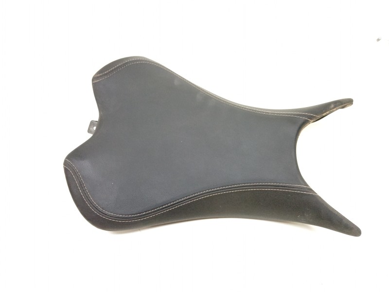 Recambio de asiento para triumph street triple 765 rs street triple 765 rs referencia OEM IAM  T2310816 