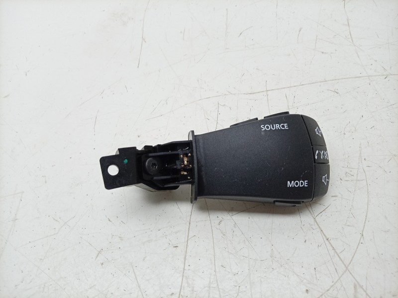 Recambio de mando volumen para dacia spring referencia OEM IAM E1175929 255522187R 