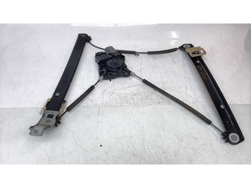 Recambio de elevalunas delantero derecho para volkswagen t-cross 1.0 tsi referencia OEM IAM 2GM837462B  
