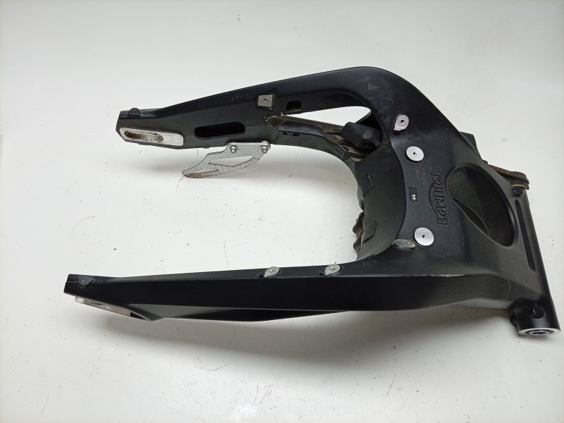 Recambio de basculante para triumph street triple 765 rs street triple 765 rs referencia OEM IAM  T2050274 