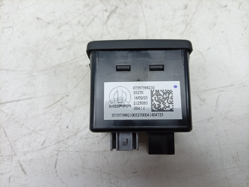 Recambio de modulo electronico para toyota proace max referencia OEM IAM 21250B3 07357398210 