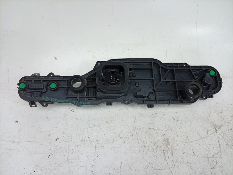 Recambio de portalamparas para toyota proace max referencia OEM IAM  20610751 