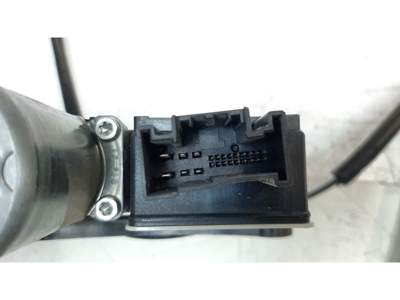 Recambio de elevalunas delantero derecho para volkswagen t-cross 1.0 tsi referencia OEM IAM 2GM837462B  
