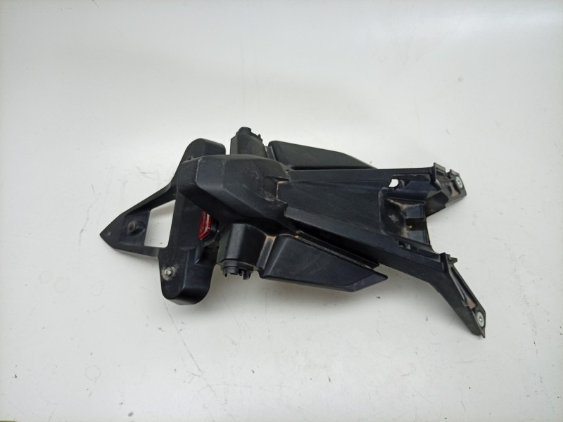 Recambio de portamatriculas para honda forza forza 750 (rh11) referencia OEM IAM 80100MFLD20 80100MFLD20 