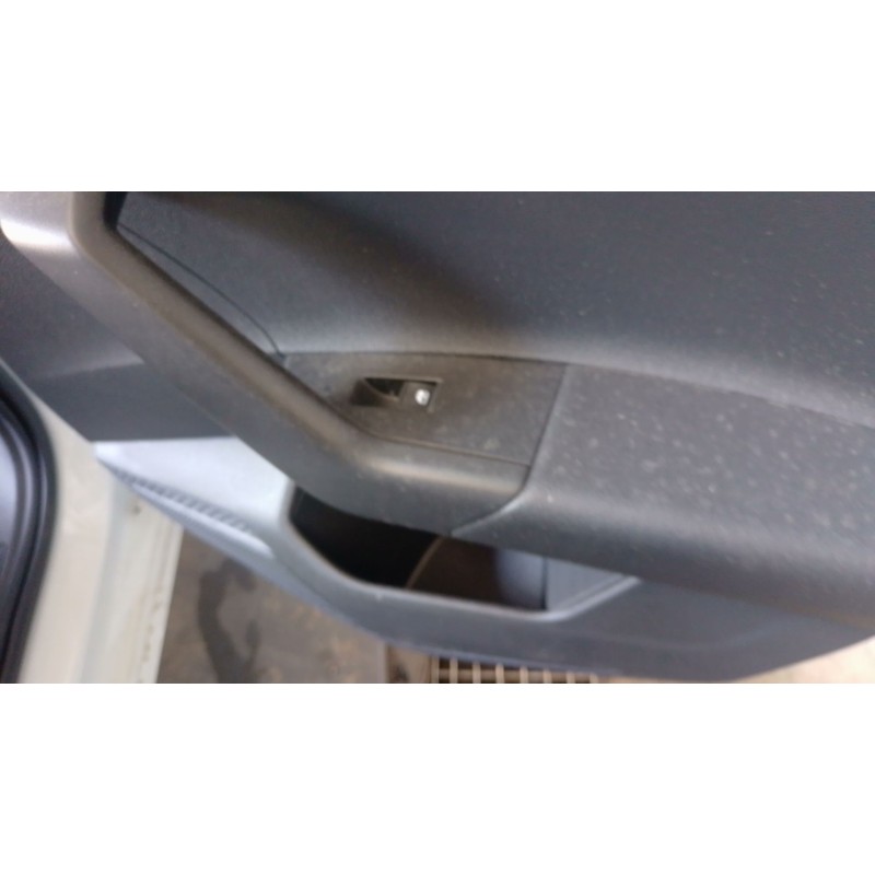 Recambio de mando elevalunas trasero derecho para volkswagen polo vi (aw1, bz1, ae1) 1.0 tsi referencia OEM IAM   