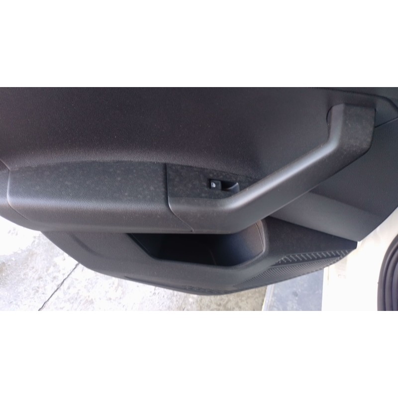 Recambio de mando elevalunas trasero izquierdo para volkswagen polo vi (aw1, bz1, ae1) 1.0 tsi referencia OEM IAM   