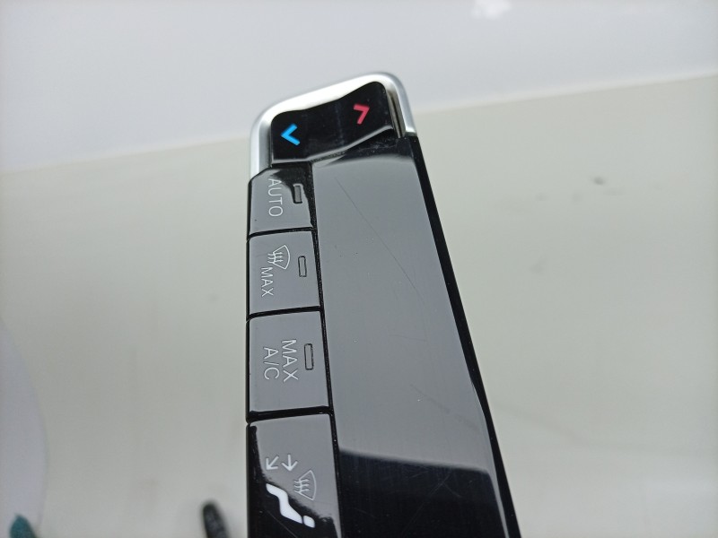 Recambio de mando climatizador para toyota proace max referencia OEM IAM  07357432990 