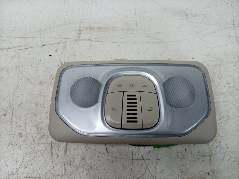 Recambio de luz interior delantera central para toyota proace max referencia OEM IAM  07357716450 