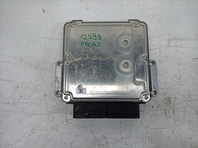 Recambio de centralita motor uce para toyota proace max referencia OEM IAM  1640419280 
