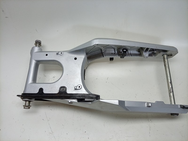 Recambio de basculante para honda forza forza 750 (rh11) referencia OEM IAM  52200MKHD00 