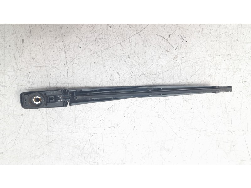 Recambio de brazo limpia trasero para toyota rav4 referencia OEM IAM 8524142110  
