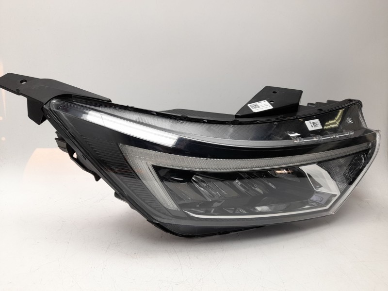 Recambio de faro derecho para hyundai i20 iii (bc3, bi3) 1.0 t-gdi hybrid 48v referencia OEM IAM  92102Q0100 