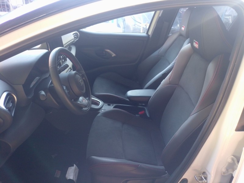 toyota yaris (_p21_, _pa1_, _ph1_) del año 2024