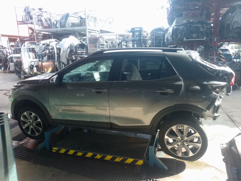 kia stonic (yb) del año 2024