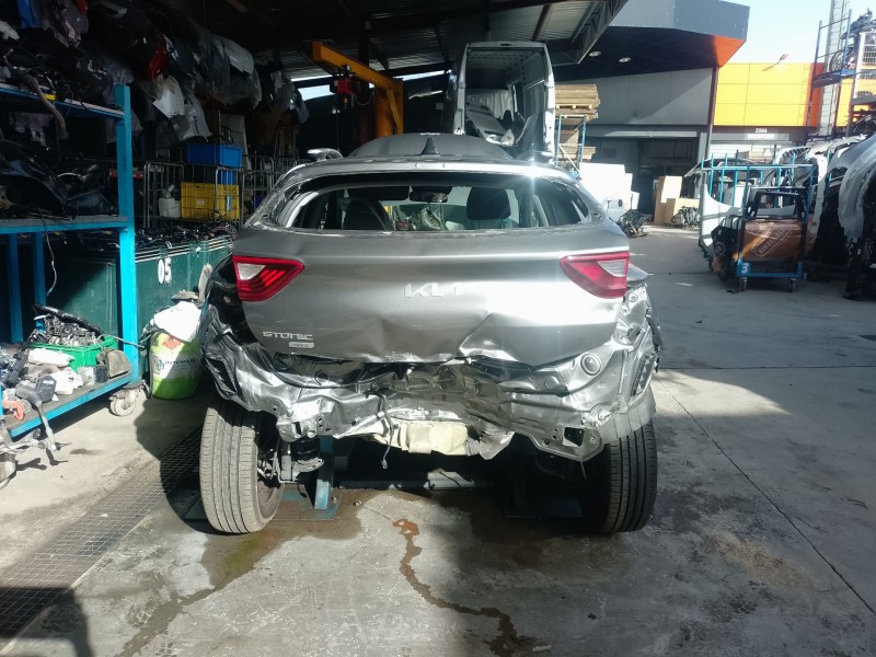 kia stonic (yb) del año 2024