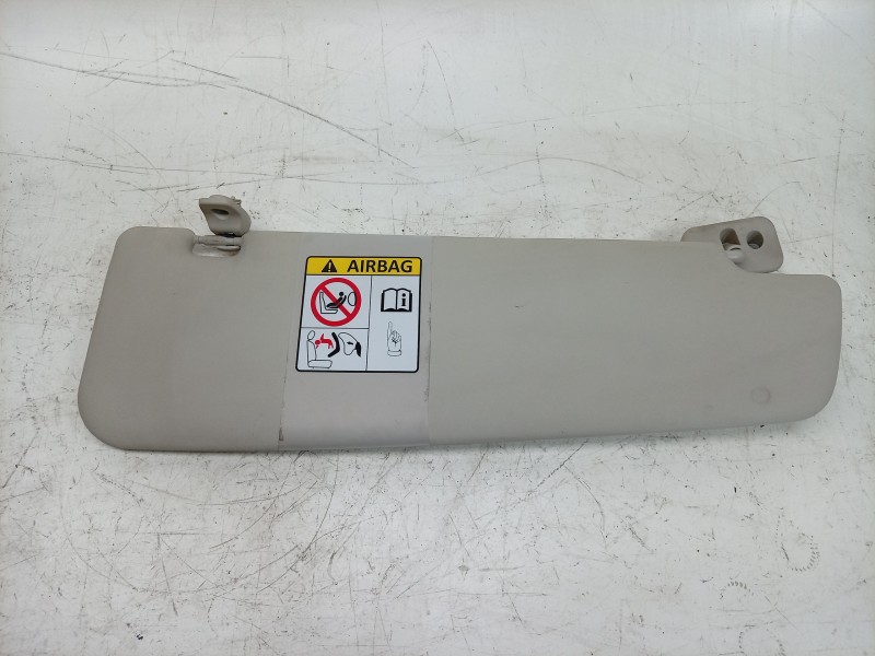 Recambio de parasol derecho para toyota proace max referencia OEM IAM  735771850 