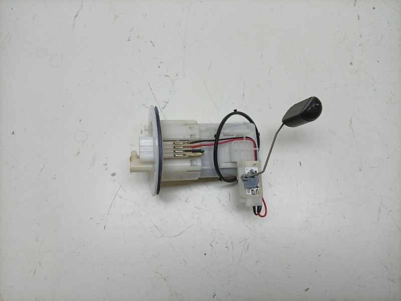 Recambio de bomba combustible para honda forza forza 750 (rh11) referencia OEM IAM UCT35HU70 16700MKTD01 