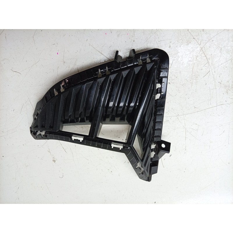 Recambio de rejilla delantera para hyundai i20 iii (bc3, bi3) 1.0 t-gdi hybrid 48v referencia OEM IAM  86564Q0GA0EB 
