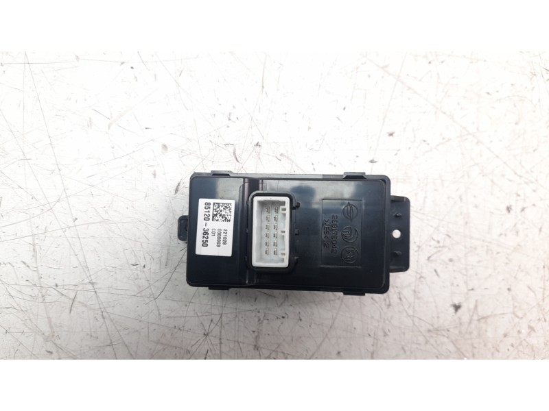 Recambio de mando elevalunas trasero izquierdo para ssangyong rexton limited 4x4 referencia OEM IAM 8512036250 8512036200HFB 
