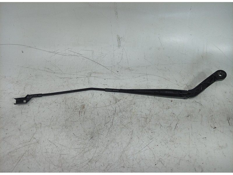 Recambio de brazo limpia delantero izquierdo para toyota proace max referencia OEM IAM  1350024080 