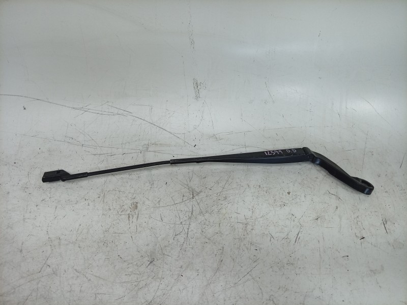 Recambio de brazo limpia delantero derecho para toyota proace max referencia OEM IAM  1350025080 