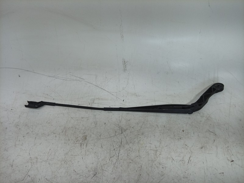 Recambio de brazo limpia delantero derecho para toyota proace max referencia OEM IAM  1350025080 