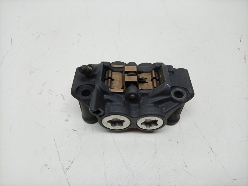 Recambio de pinza de freno delantera izquierda para yamaha mt mt-09 (rn83) referencia OEM IAM 1RC2580T0000 1RC2580T0000 